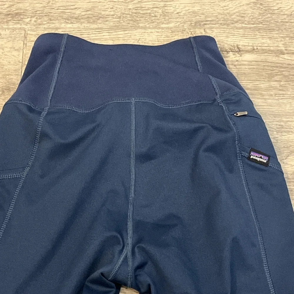Patagonia Lightweight Women's Capri Leggings Pack Out 2 pockets‎ Navy Sz Small